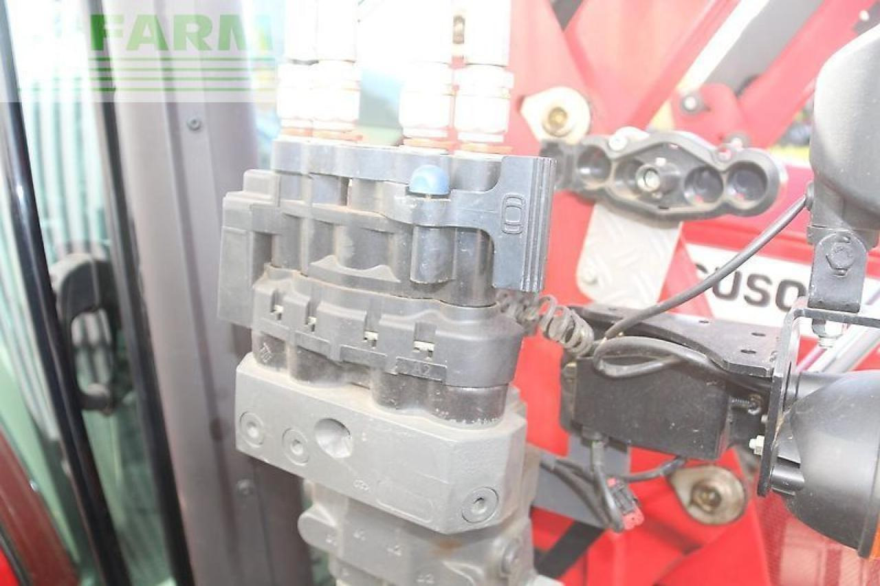 Traktor Massey Ferguson 5711: pilt 8