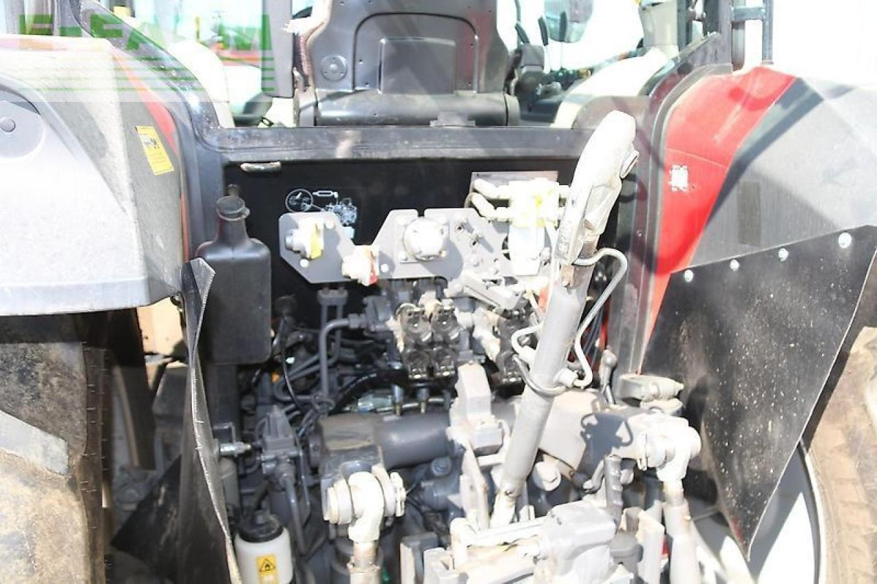 Traktor Massey Ferguson 5711: pilt 9