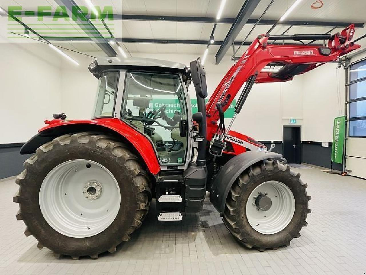 Massey Ferguson 5s.135 dyna-6 exclusive Exclusive - Traktor: pilt 4 Massey Ferguson 5s.135 dyna-6 exclusive Exclusive - Traktor: pilt 4
