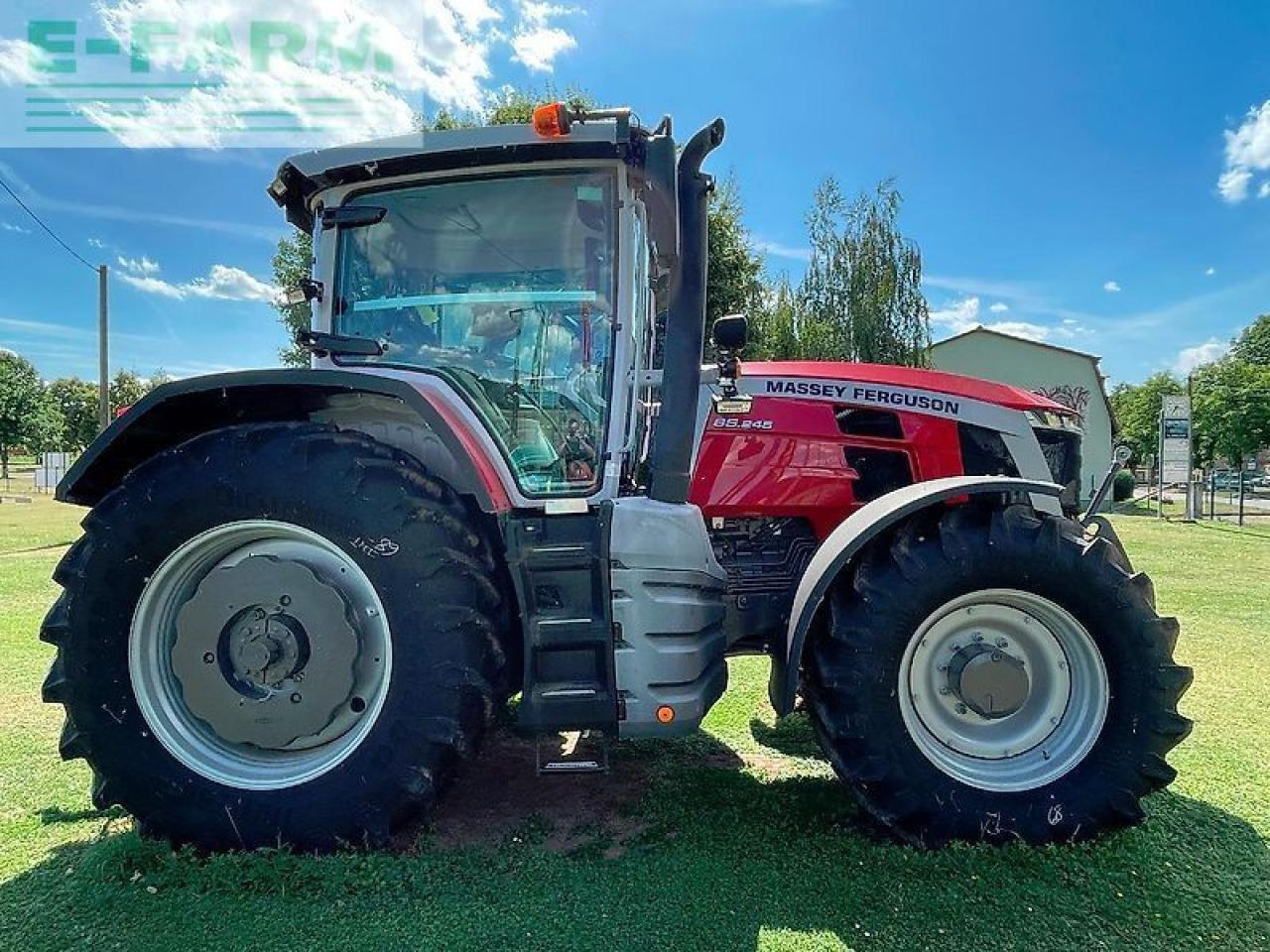 Massey Ferguson 8s.245 dyna-7 exclusive Exclusive - Traktor: pilt 3 Massey Ferguson 8s.245 dyna-7 exclusive Exclusive - Traktor: pilt 3