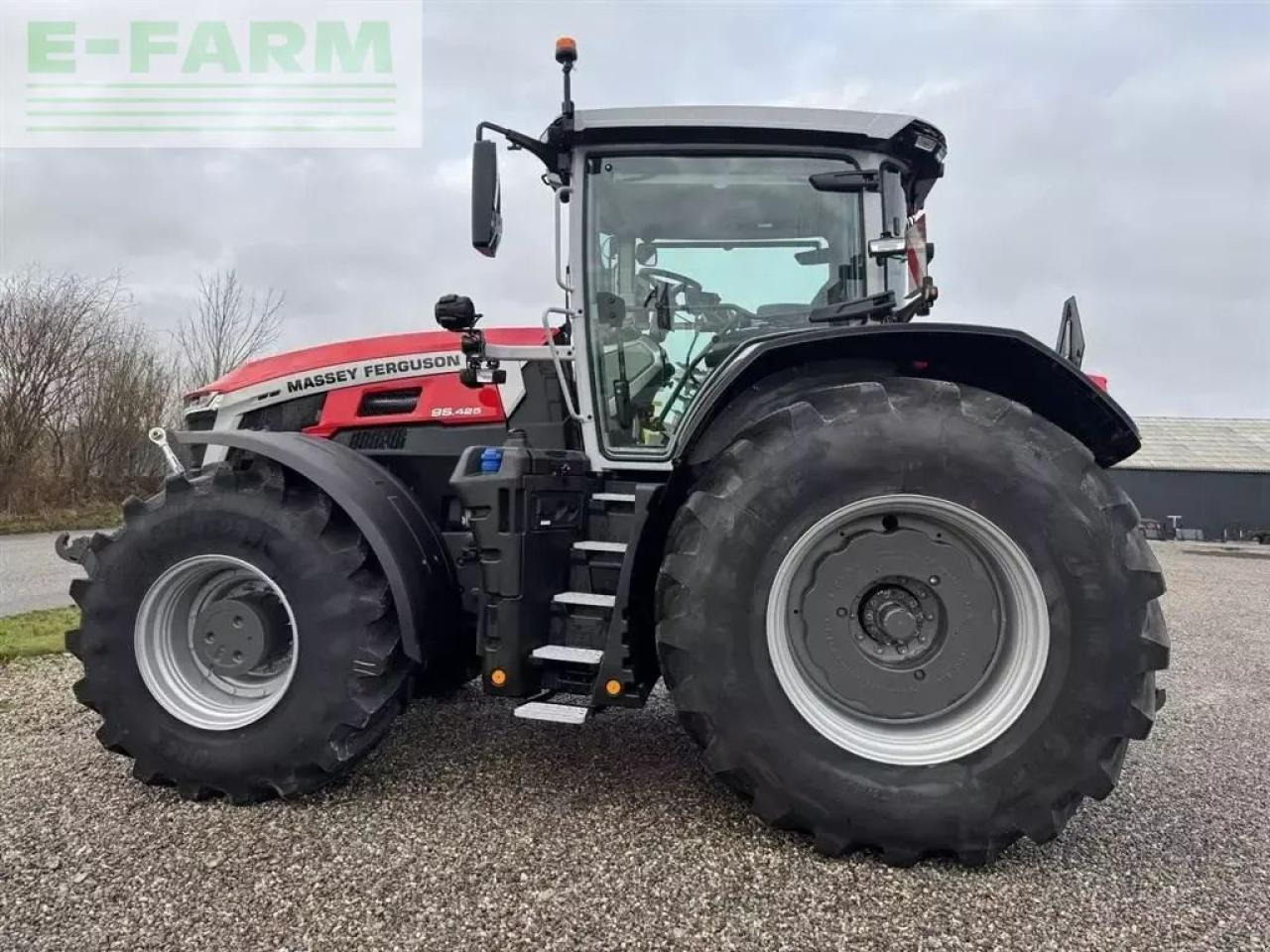 Massey Ferguson 9s.425 dyna vt exclusive finansiering fra 0,98% - Traktor: pilt 2 Massey Ferguson 9s.425 dyna vt exclusive finansiering fra 0,98% - Traktor: pilt 2