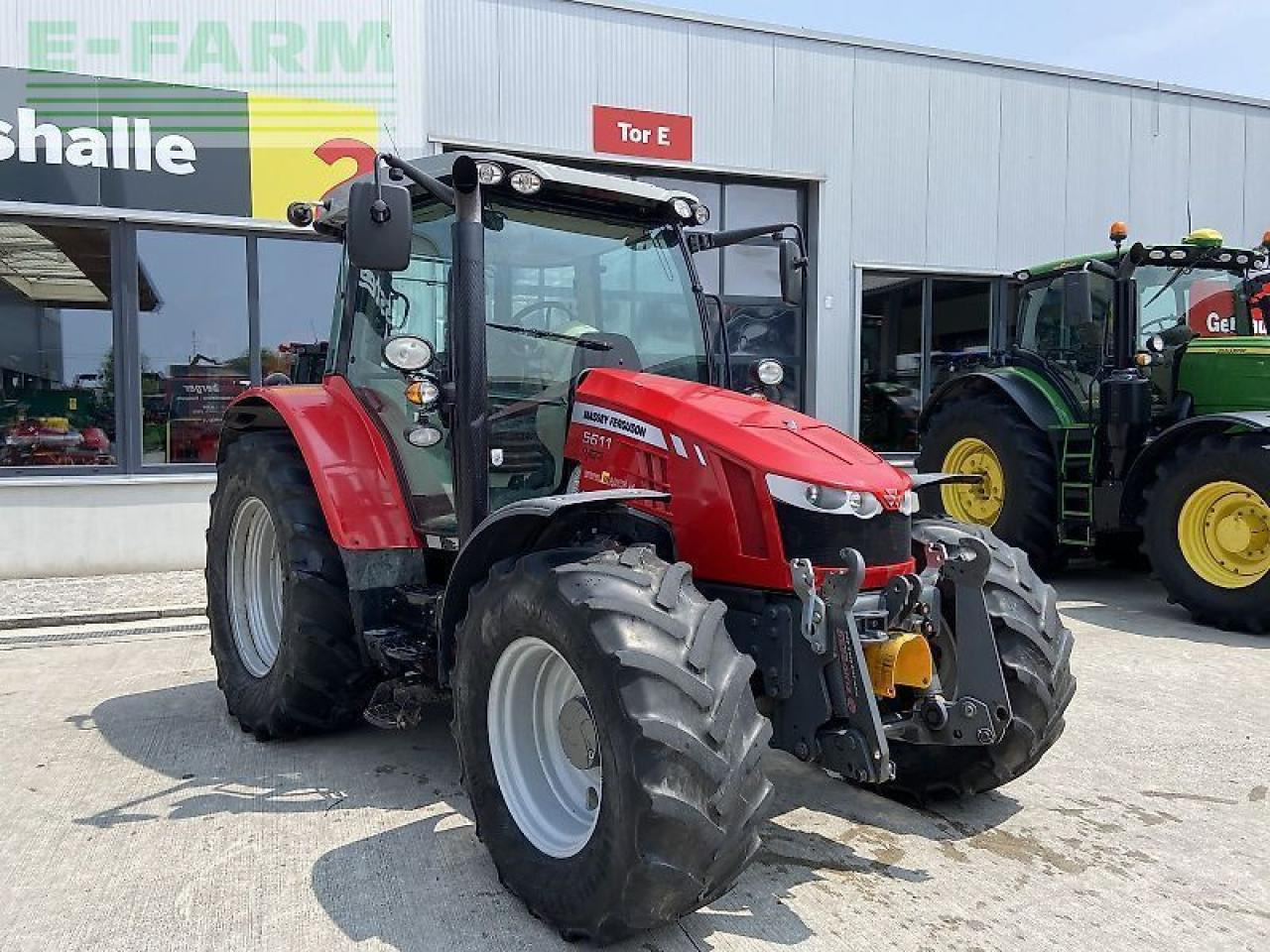 Massey Ferguson mf 5610 dyna-4 essential Essential - Traktor: pilt 1 Massey Ferguson mf 5610 dyna-4 essential Essential - Traktor: pilt 1