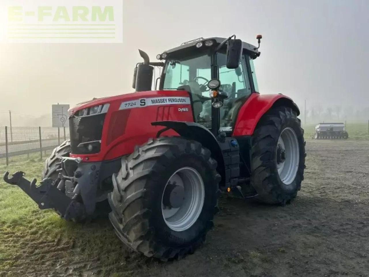 Massey Ferguson mf7724s - Traktor: pilt 1 Massey Ferguson mf7724s - Traktor: pilt 1