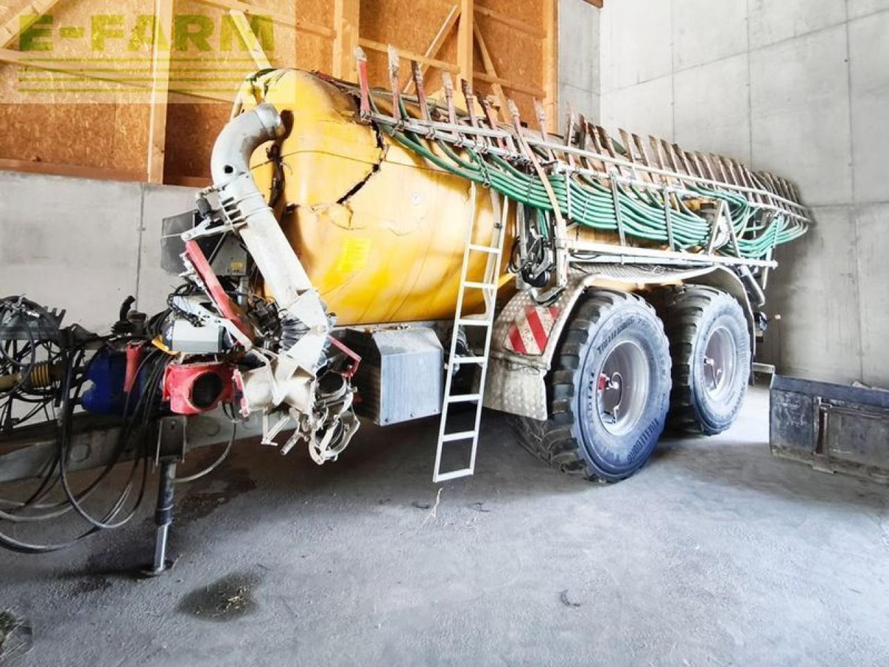 Light 18.500 polyesterfass mit unfallschaden - Muu seadmestik: pilt 2 Light 18.500 polyesterfass mit unfallschaden - Muu seadmestik: pilt 2