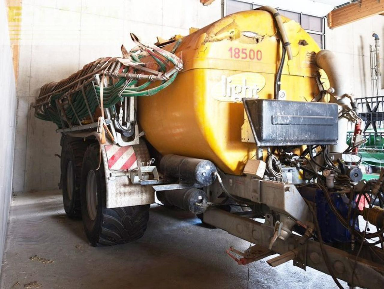 Light 18.500 polyesterfass mit unfallschaden - Muu seadmestik: pilt 4 Light 18.500 polyesterfass mit unfallschaden - Muu seadmestik: pilt 4