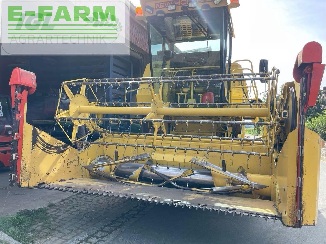 New Holland 8030 - Kombain: pilt 4 New Holland 8030 - Kombain: pilt 4