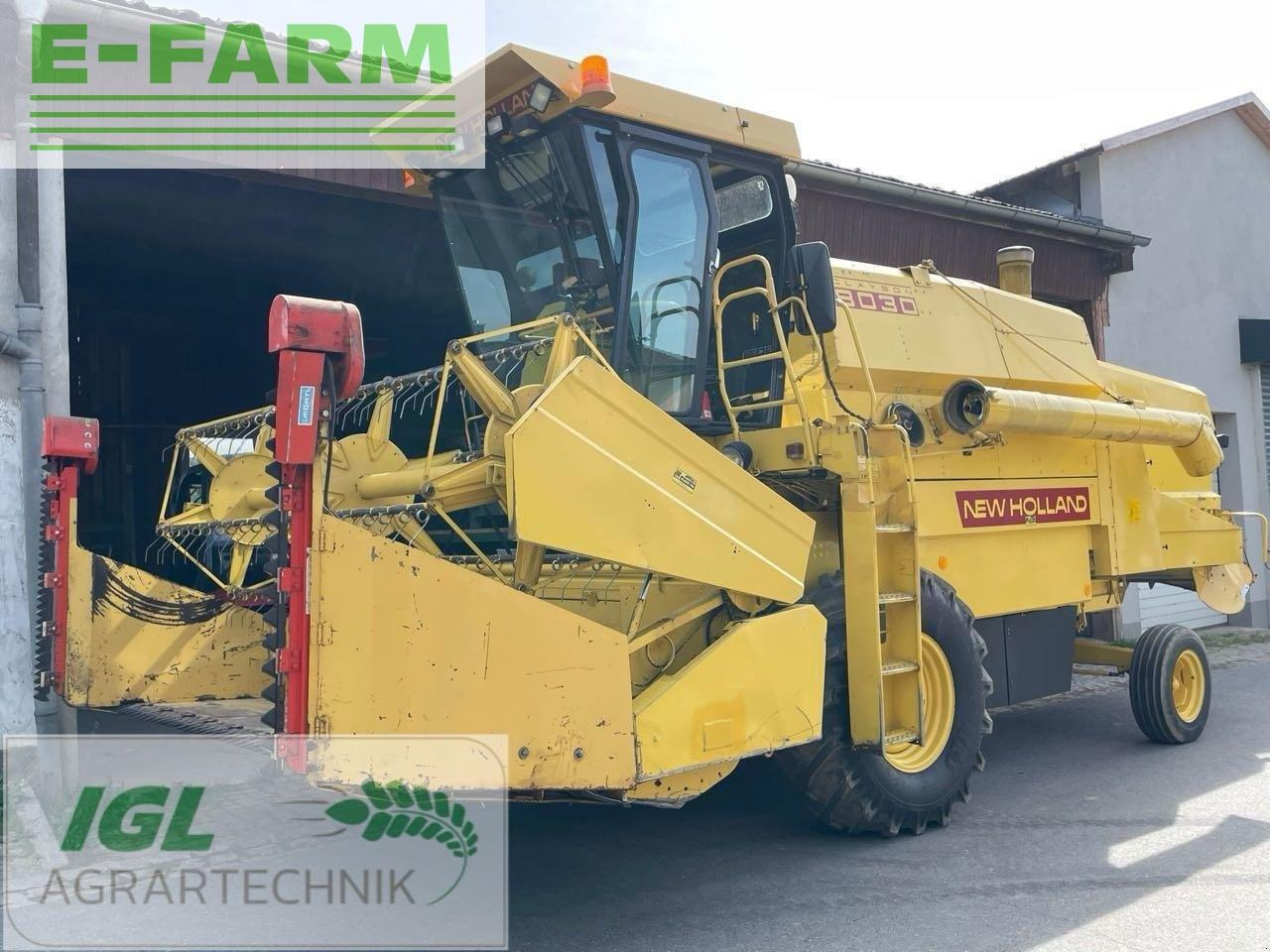 New Holland 8030 - Kombain: pilt 1 New Holland 8030 - Kombain: pilt 1