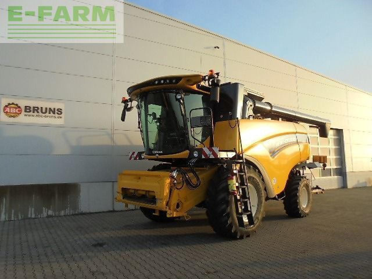 New Holland ch7.70 my19 - Kombain: pilt 1 New Holland ch7.70 my19 - Kombain: pilt 1