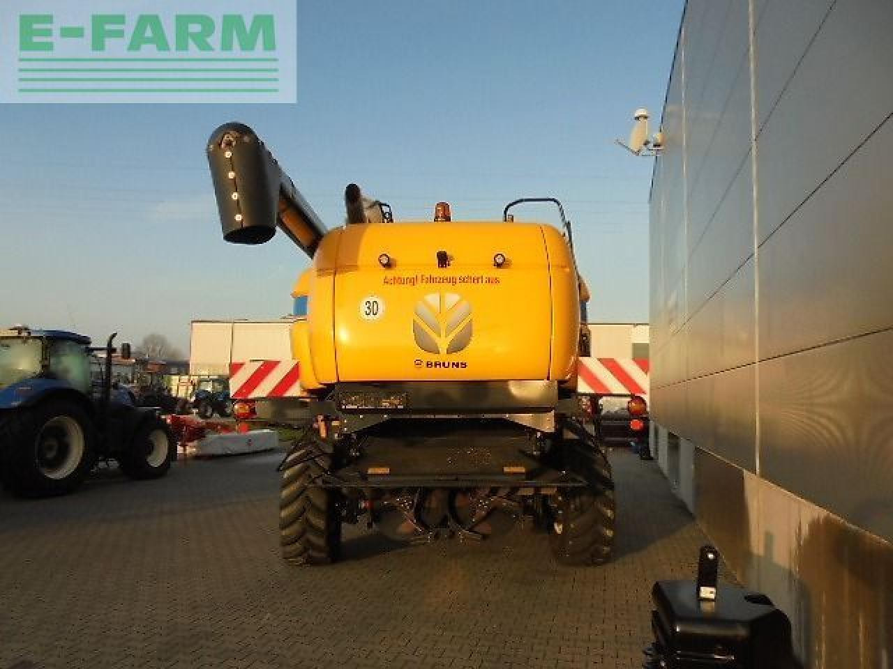 New Holland ch7.70 my19 - Kombain: pilt 4 New Holland ch7.70 my19 - Kombain: pilt 4