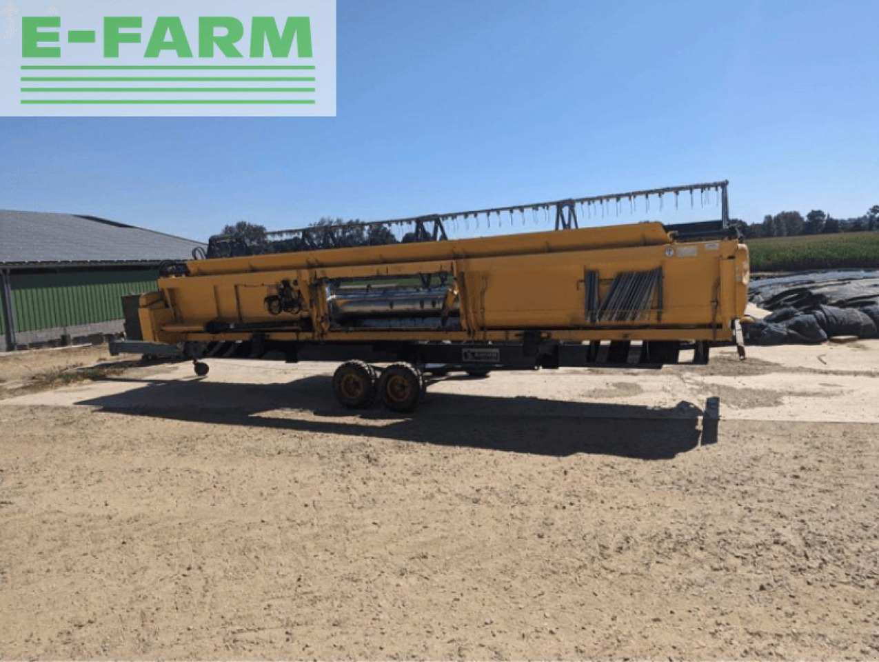 New Holland coupe - Kombaini päis: pilt 1 New Holland coupe - Kombaini päis: pilt 1