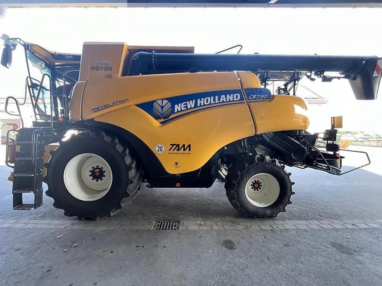 New Holland cr 7.90 + 8,53m sw + ssw - Kombain: pilt 1 New Holland cr 7.90 + 8,53m sw + ssw - Kombain: pilt 1