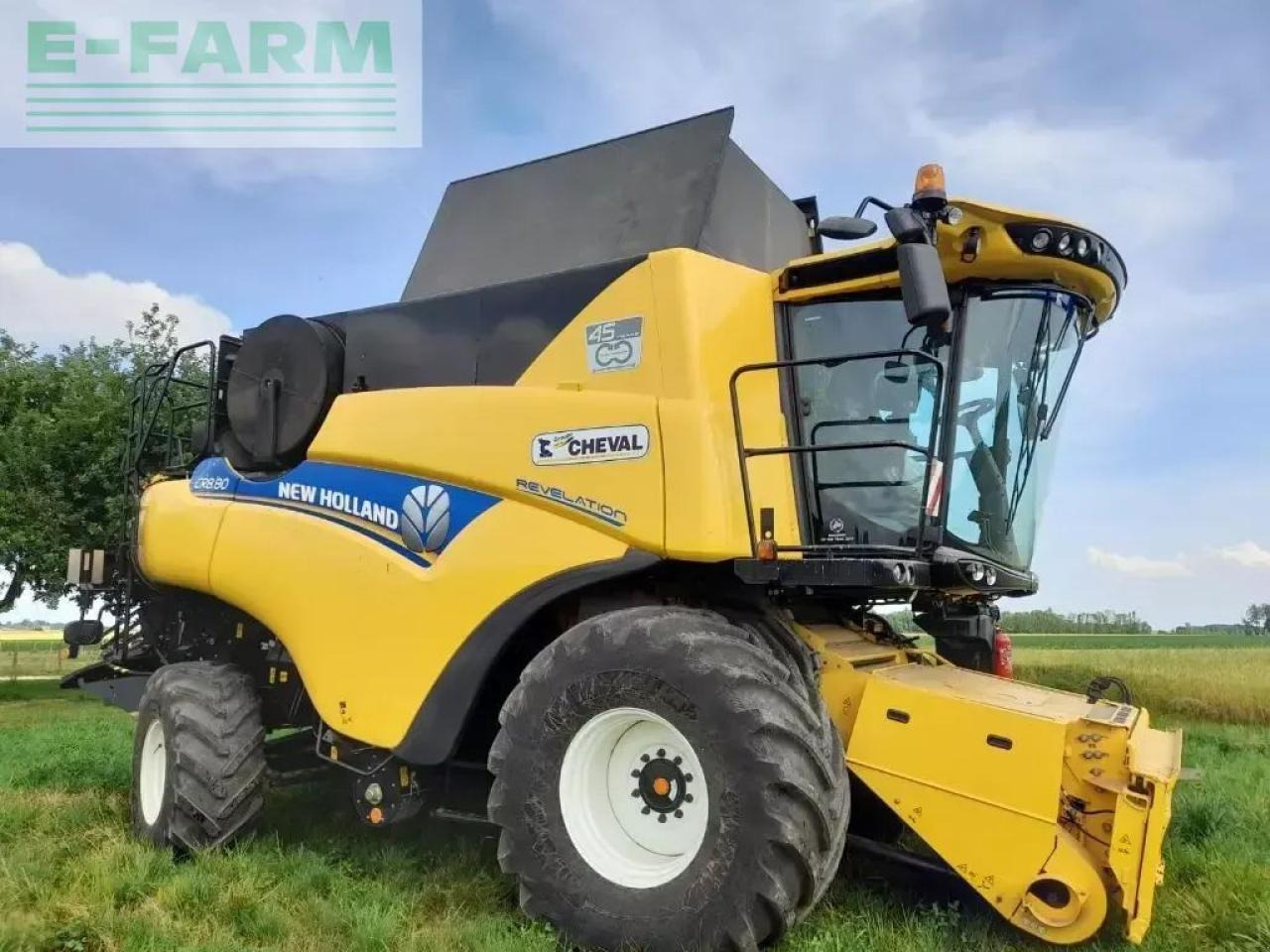 New Holland cr 8.80 - Kombain: pilt 1 New Holland cr 8.80 - Kombain: pilt 1