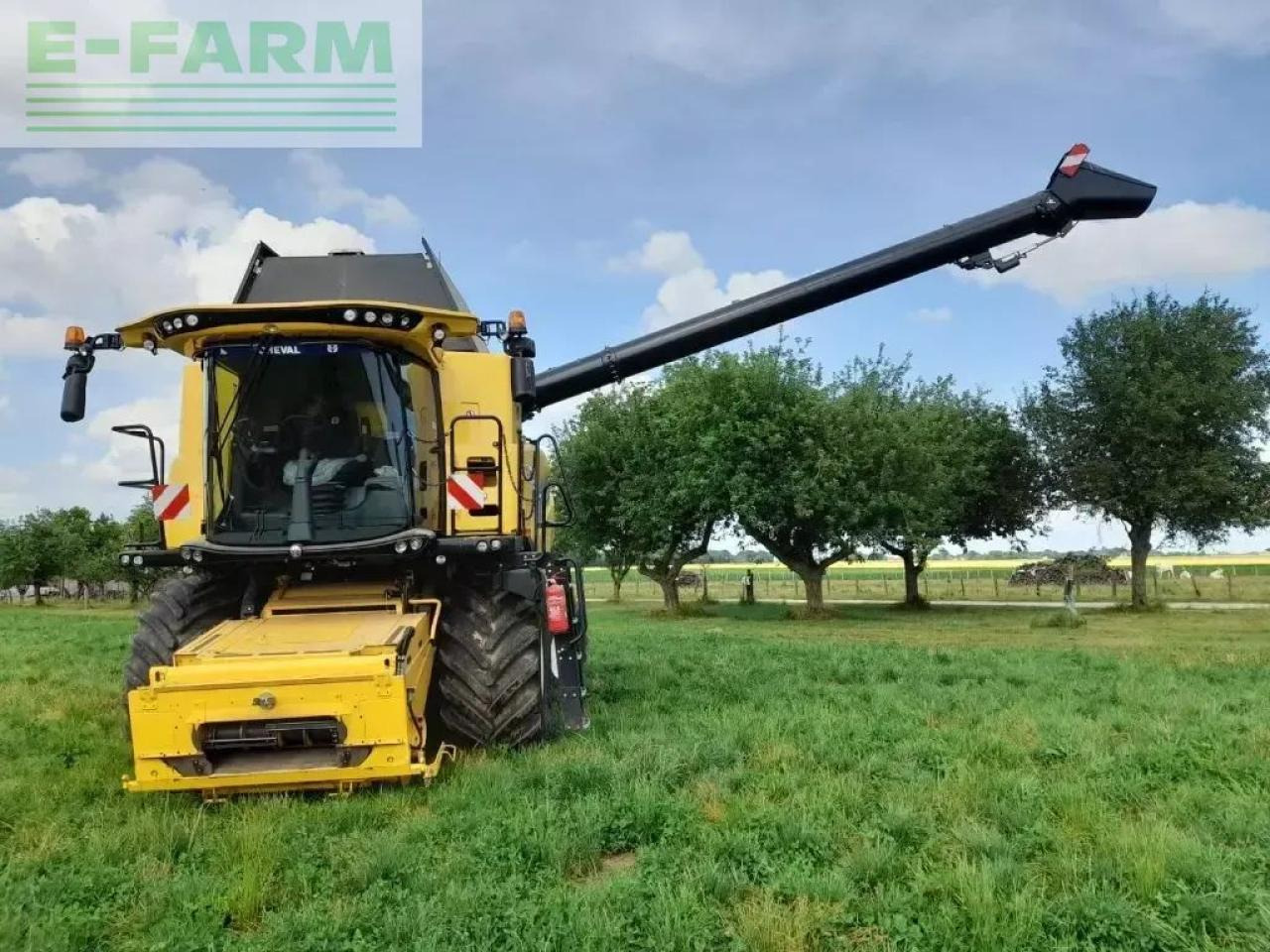 New Holland cr 8.80 - Kombain: pilt 2 New Holland cr 8.80 - Kombain: pilt 2