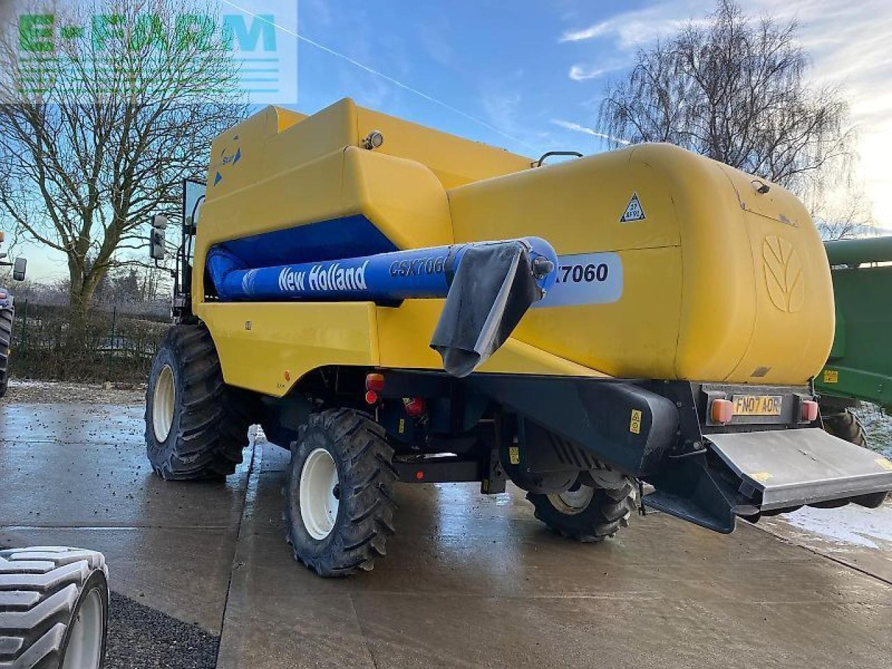 New Holland csx 7060 - Kombain: pilt 2 New Holland csx 7060 - Kombain: pilt 2