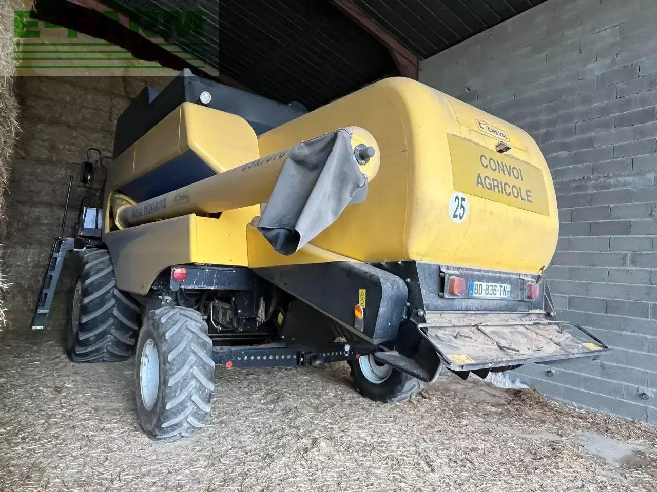 New Holland csx 7070 - Kombain: pilt 4 New Holland csx 7070 - Kombain: pilt 4