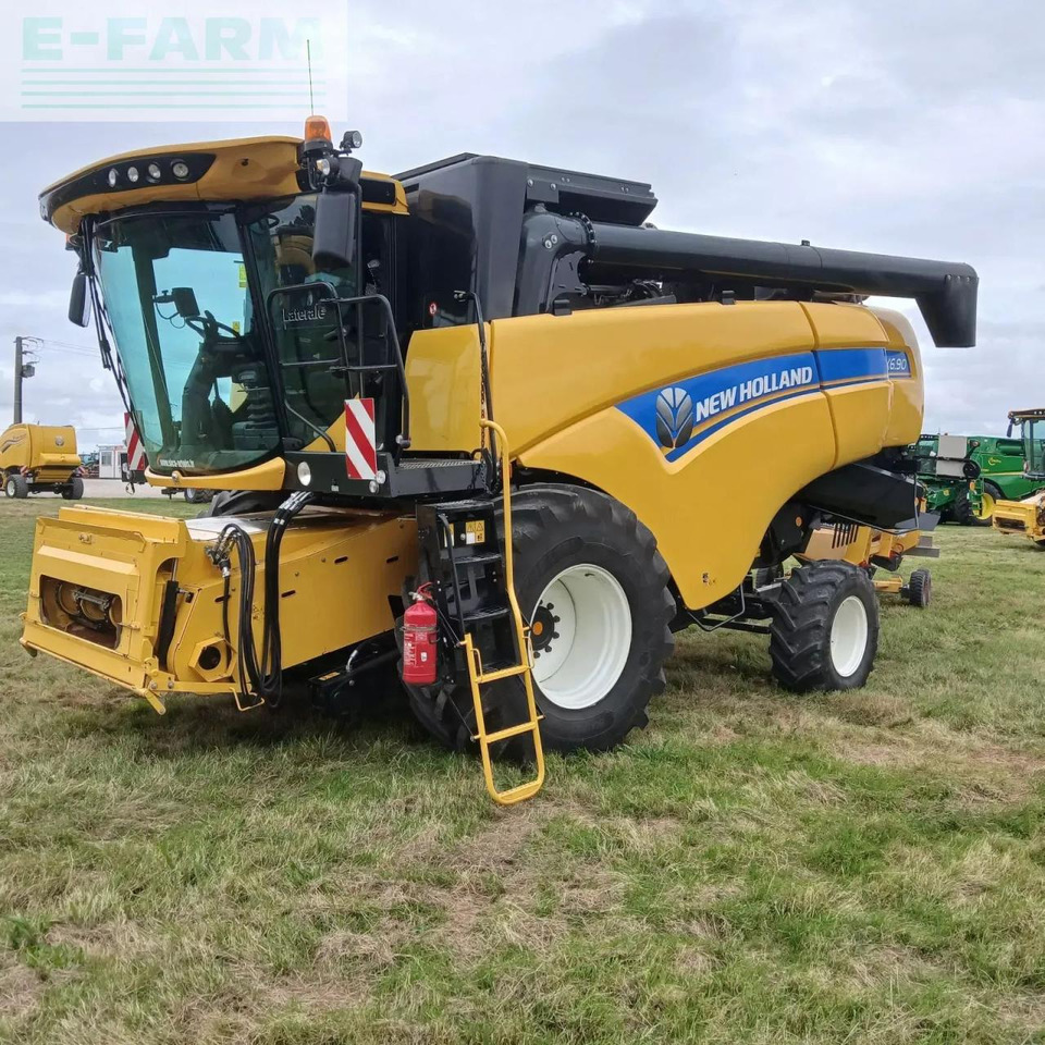 New Holland cx 6.90 - Kombain: pilt 1 New Holland cx 6.90 - Kombain: pilt 1