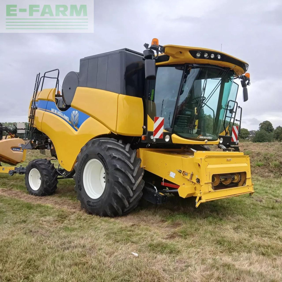 New Holland cx 6.90 - Kombain: pilt 2 New Holland cx 6.90 - Kombain: pilt 2