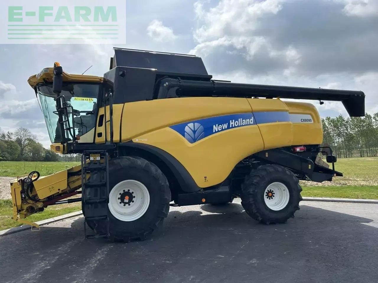 New Holland cx 8090 - Kombain: pilt 1 New Holland cx 8090 - Kombain: pilt 1