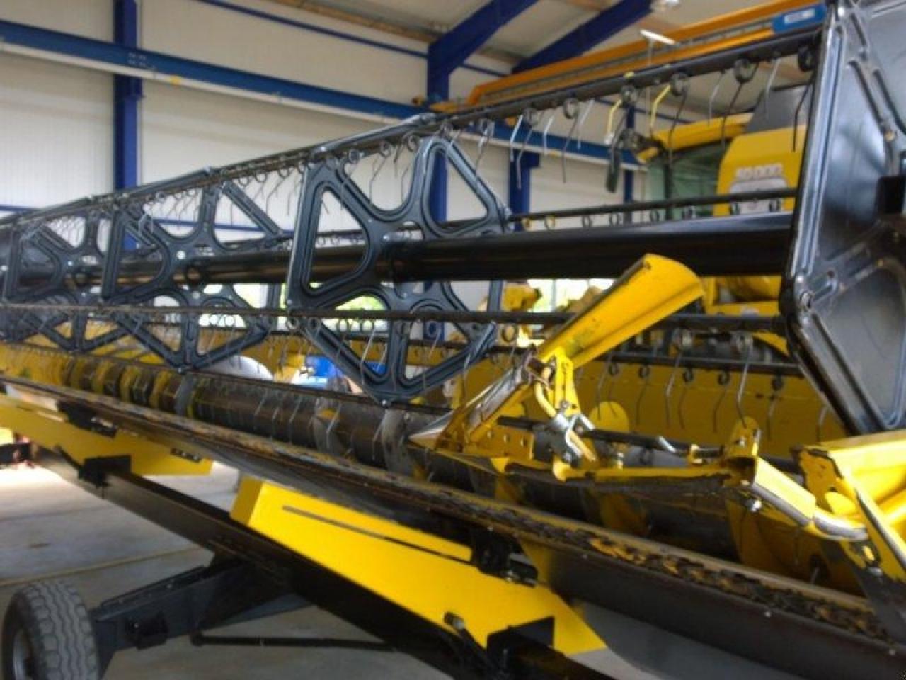 New Holland schneidwerk 7,32 m - Kombaini päis: pilt 2 New Holland schneidwerk 7,32 m - Kombaini päis: pilt 2