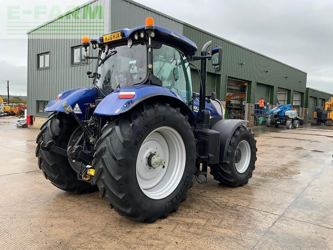 New Holland t7.225 blue power tractor (st25102) - Traktor: pilt 2 New Holland t7.225 blue power tractor (st25102) - Traktor: pilt 2