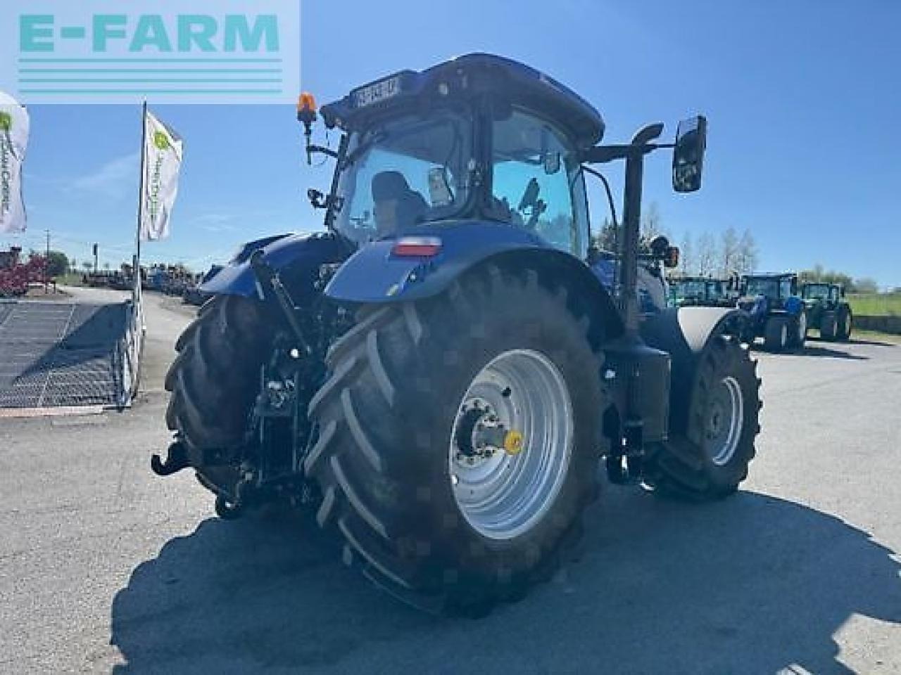 New Holland t7.245 ac - Traktor: pilt 4 New Holland t7.245 ac - Traktor: pilt 4