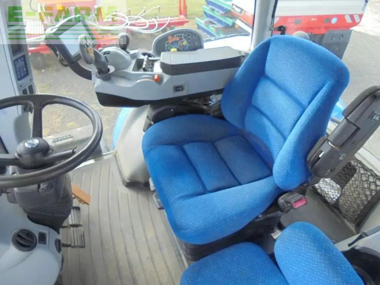 New Holland t8.330 - Traktor: pilt 4 New Holland t8.330 - Traktor: pilt 4