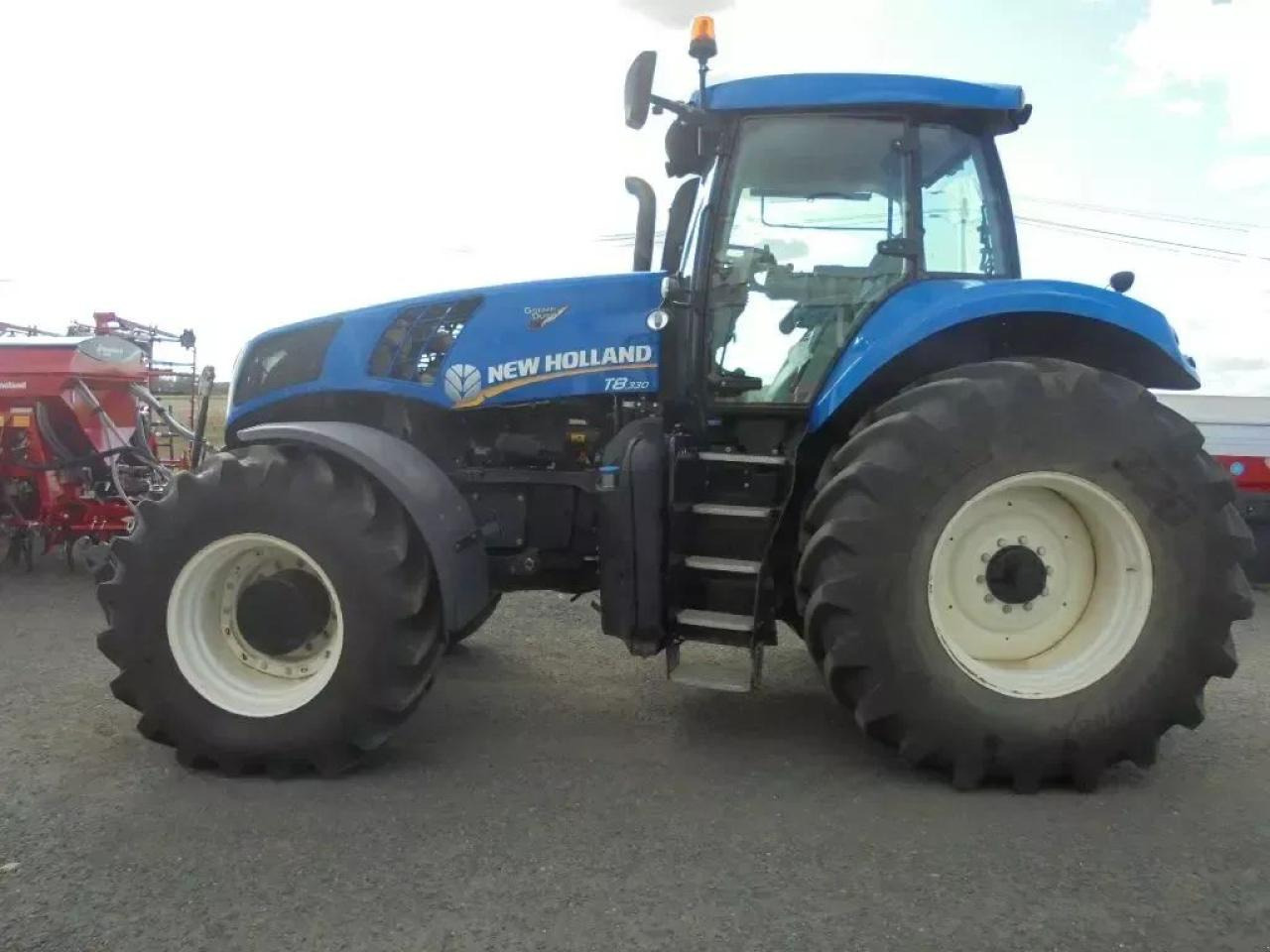 New Holland t8.330 - Traktor: pilt 5 New Holland t8.330 - Traktor: pilt 5