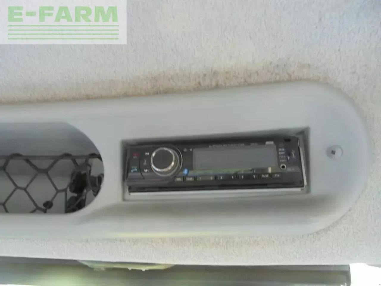 New Holland t8.330 - Traktor: pilt 5 New Holland t8.330 - Traktor: pilt 5