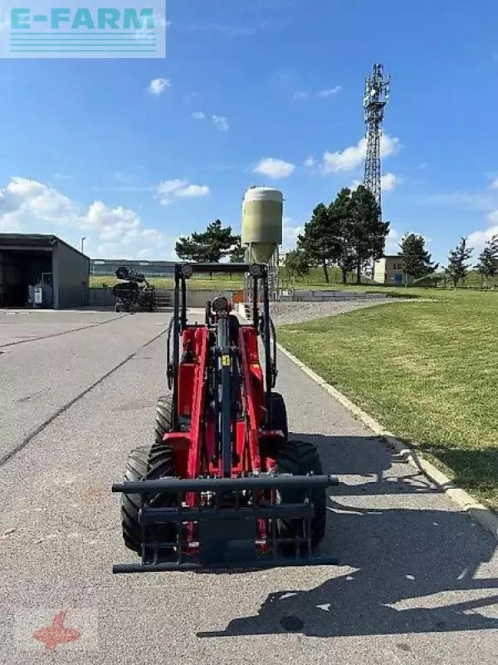 Schäffer 2028 slt - Rataslaadur: pilt 2 Schäffer 2028 slt - Rataslaadur: pilt 2