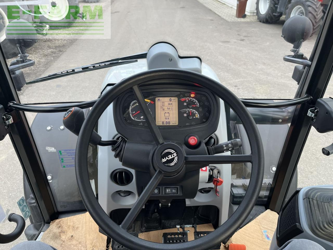 Steyr 4055 kompakt s (stage v) S - Traktor: pilt 2 Steyr 4055 kompakt s (stage v) S - Traktor: pilt 2