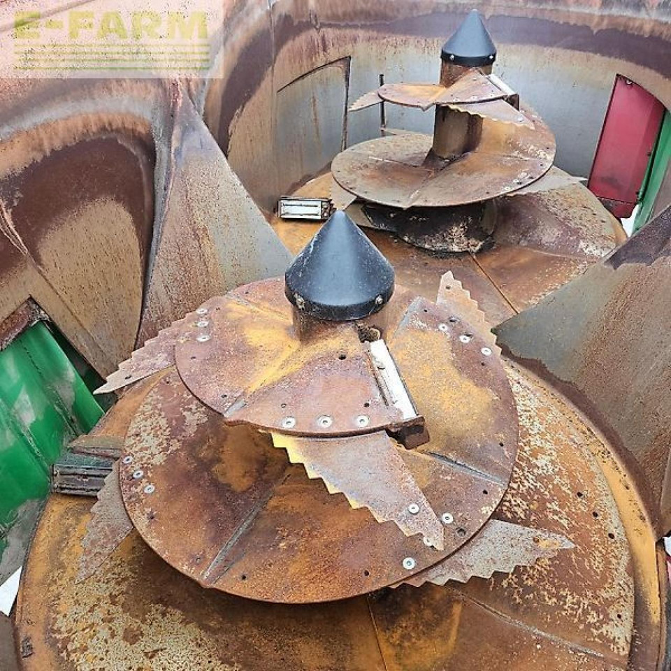 Strautmann verti-mix 1801 double - Loomakasvatusseadmed: pilt 4 Strautmann verti-mix 1801 double - Loomakasvatusseadmed: pilt 4