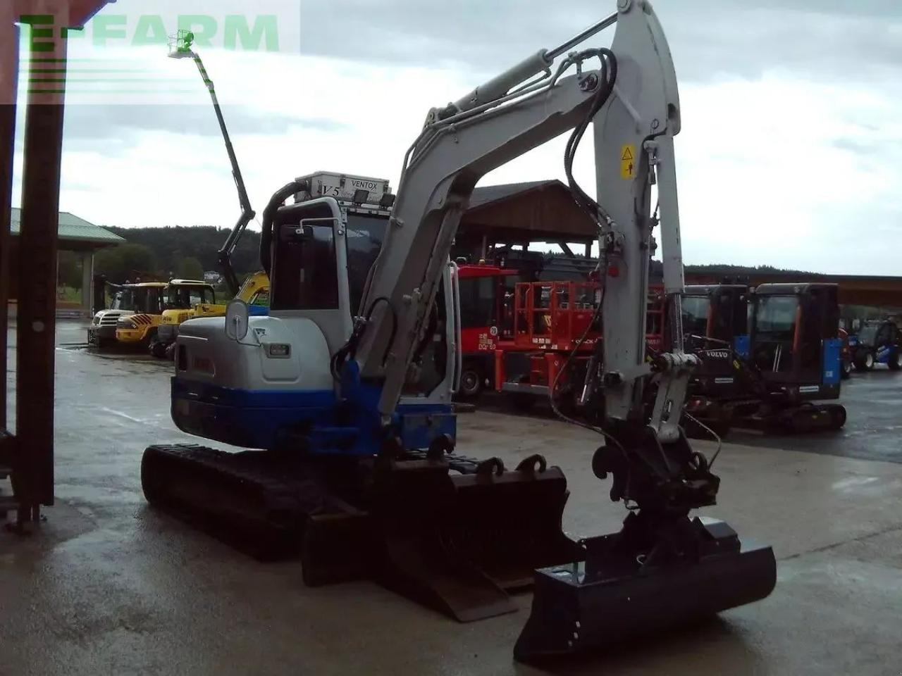 Takeuchi tb 260 ( 5.735kg ) hydr. sw + 3 löffel - Miniekskavaator: pilt 5 Takeuchi tb 260 ( 5.735kg ) hydr. sw + 3 löffel - Miniekskavaator: pilt 5