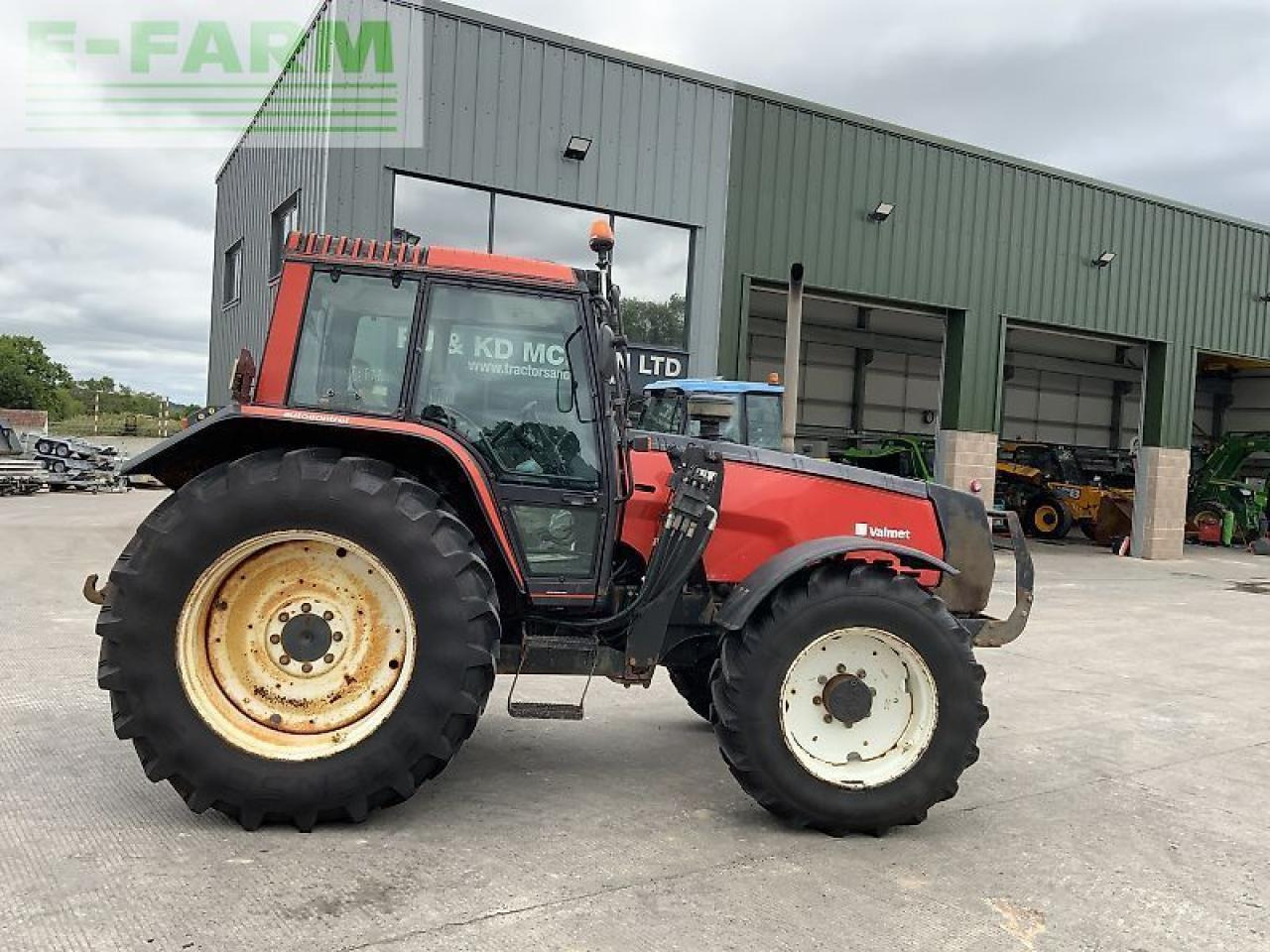 Valmet 8100 twin track reverse drive tractor - Traktor: pilt 1 Valmet 8100 twin track reverse drive tractor - Traktor: pilt 1
