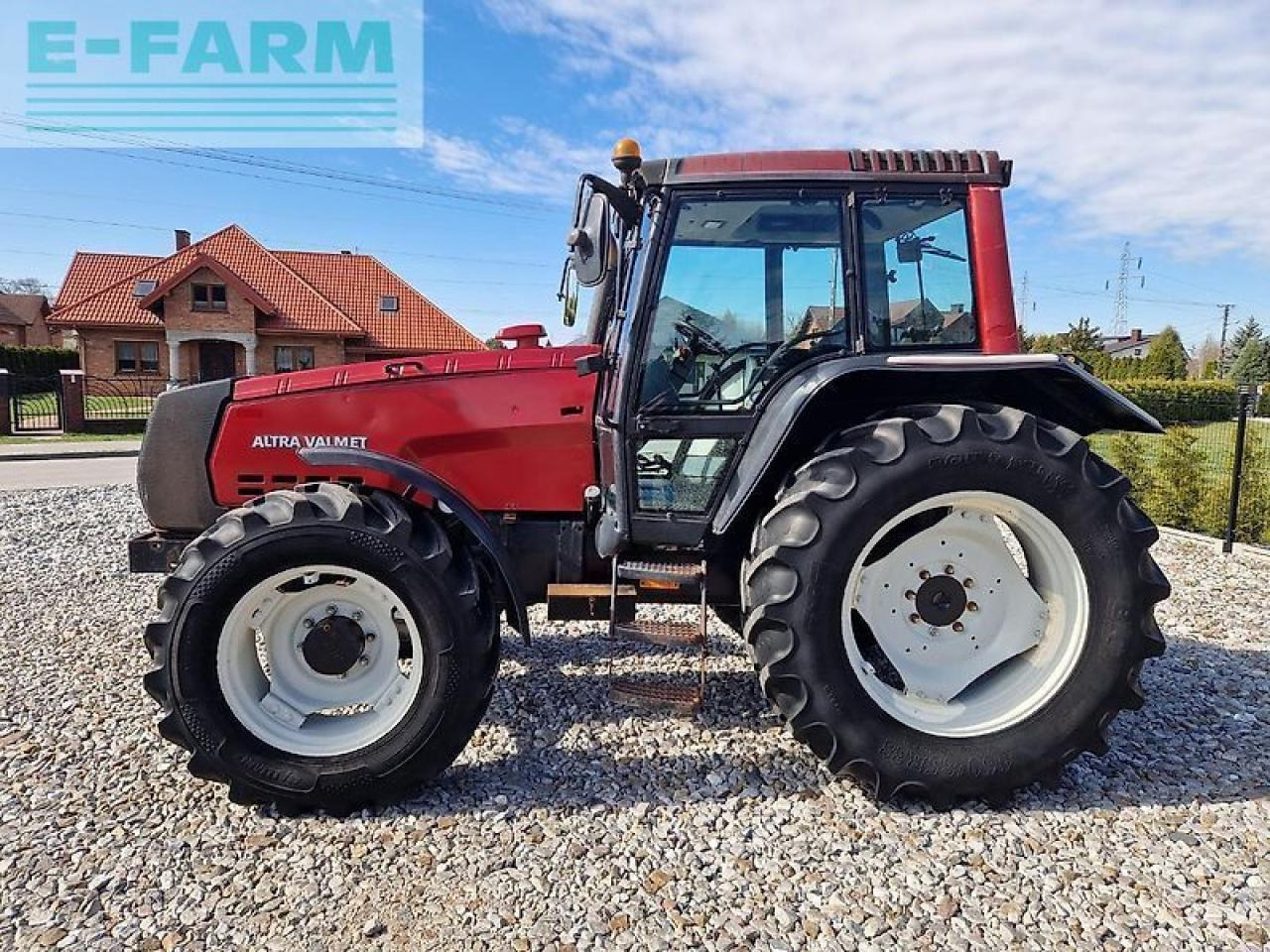 Valtra 8050 hitech HiTech - Traktor: pilt 3 Valtra 8050 hitech HiTech - Traktor: pilt 3