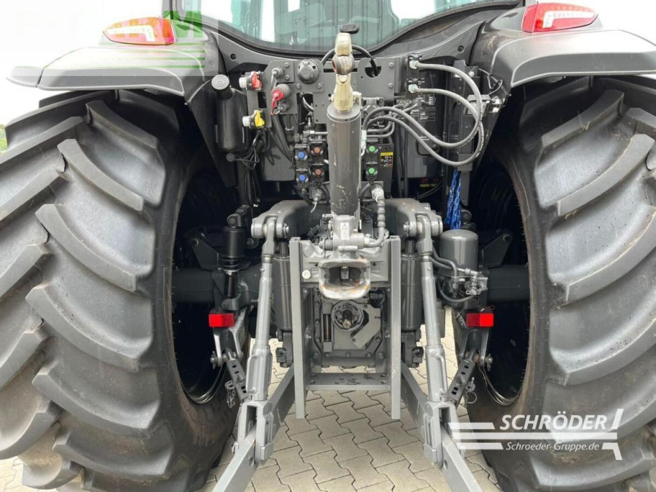 Valtra g 135 a - Traktor: pilt 3 Valtra g 135 a - Traktor: pilt 3