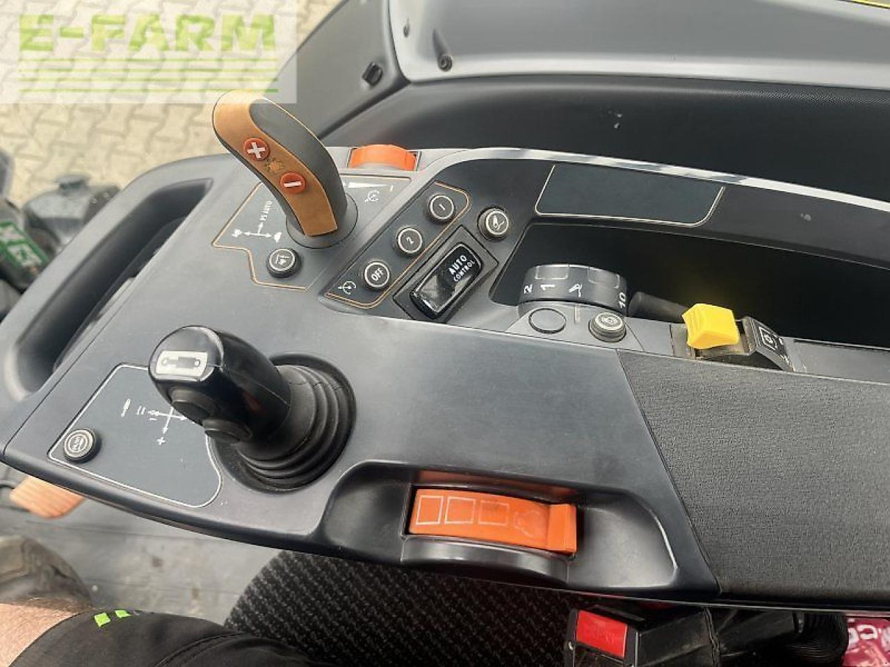 Valtra n 134 aktiv - Traktor: pilt 4 Valtra n 134 aktiv - Traktor: pilt 4