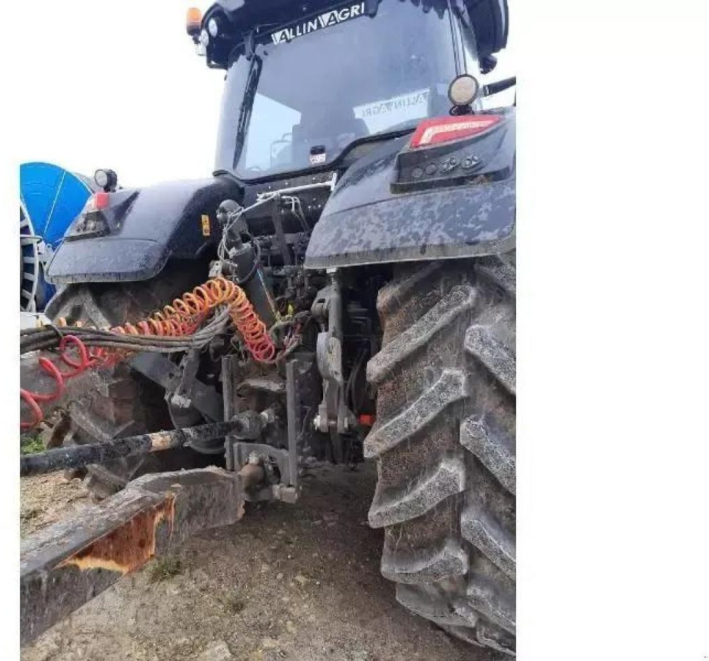 Valtra s374 - Traktor: pilt 4 Valtra s374 - Traktor: pilt 4