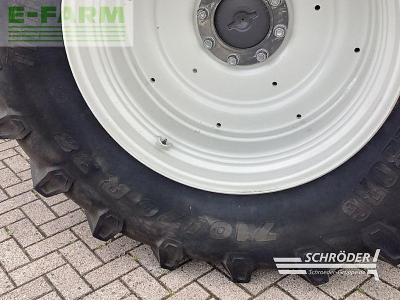 Valtra t 214 d smarttouch - Traktor: pilt 4 Valtra t 214 d smarttouch - Traktor: pilt 4