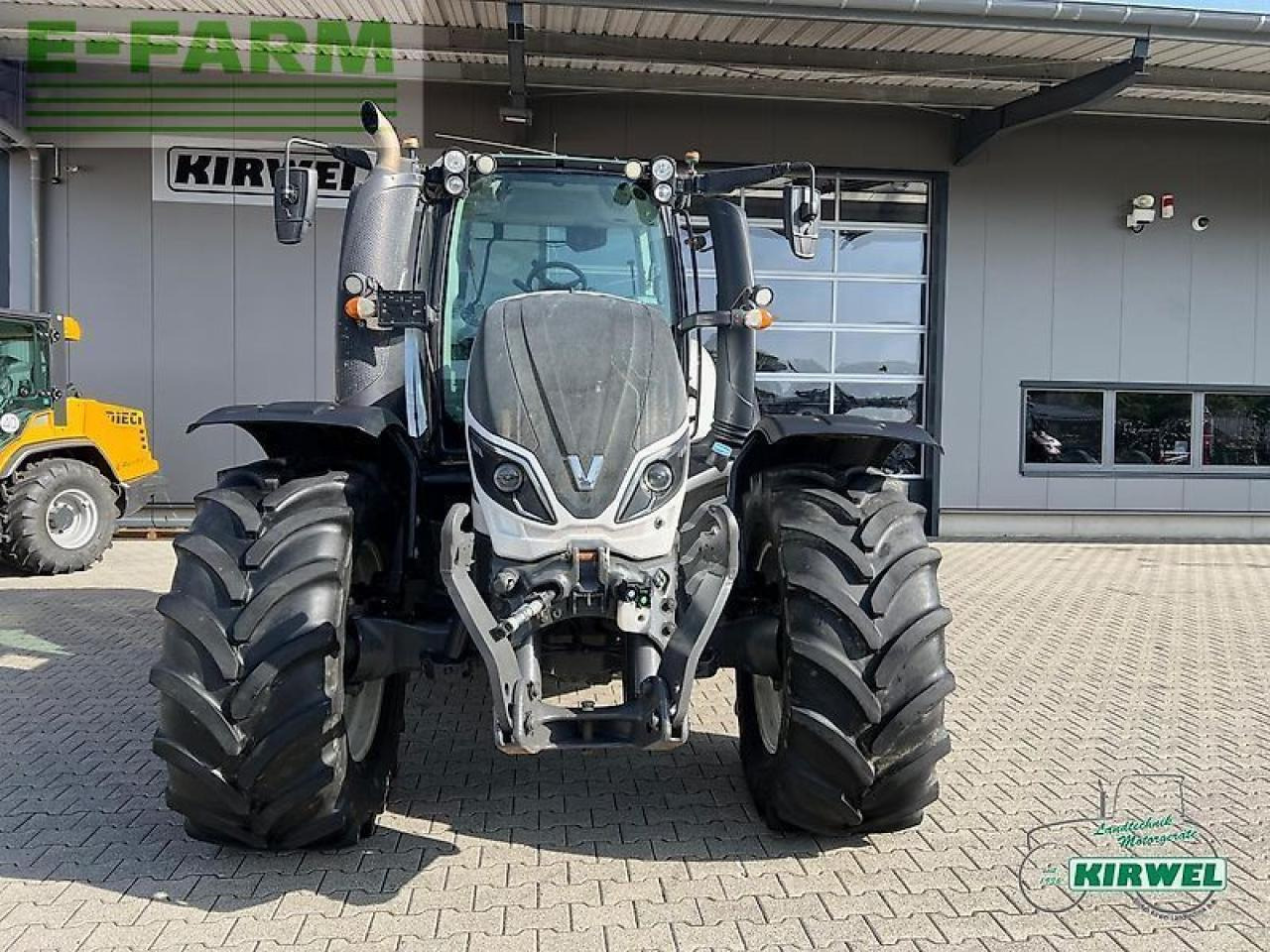 Valtra t 214 direct Direct - Traktor: pilt 5 Valtra t 214 direct Direct - Traktor: pilt 5