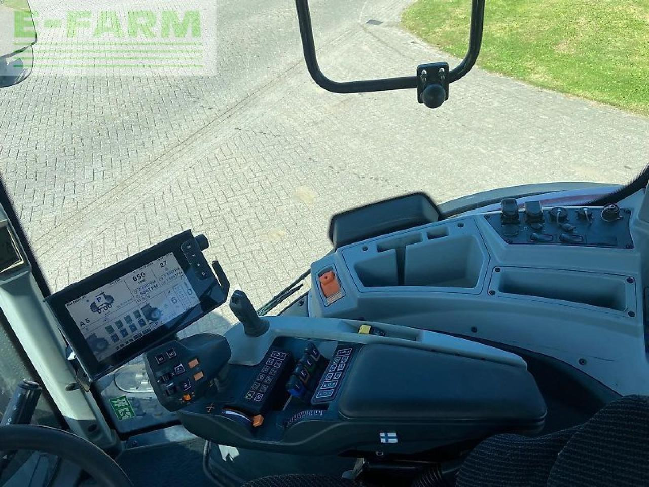 Valtra t 254 - Traktor: pilt 2 Valtra t 254 - Traktor: pilt 2