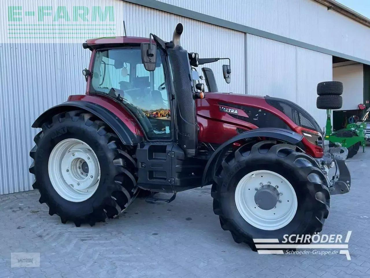 Valtra t 254 v smarttouch - Traktor: pilt 2 Valtra t 254 v smarttouch - Traktor: pilt 2