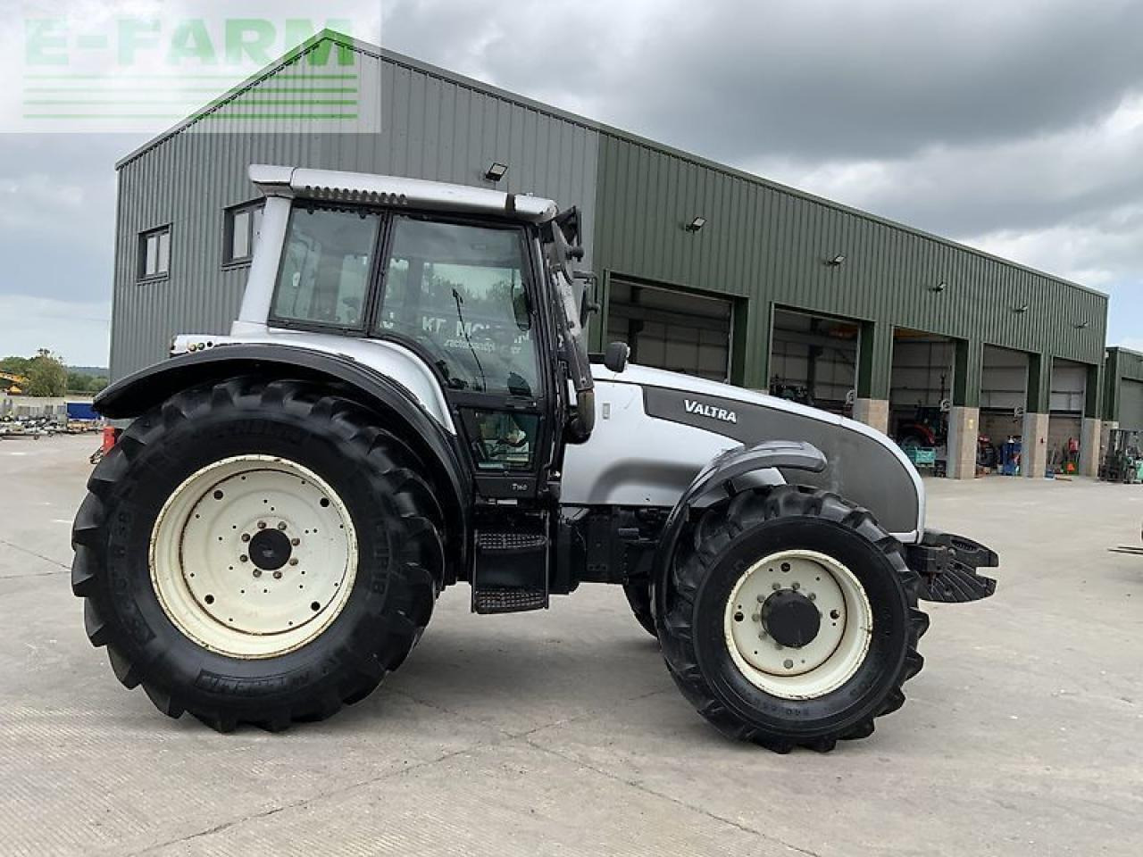 Valtra t160 twin track reverse drive tractor (st23284) - Traktor: pilt 1 Valtra t160 twin track reverse drive tractor (st23284) - Traktor: pilt 1