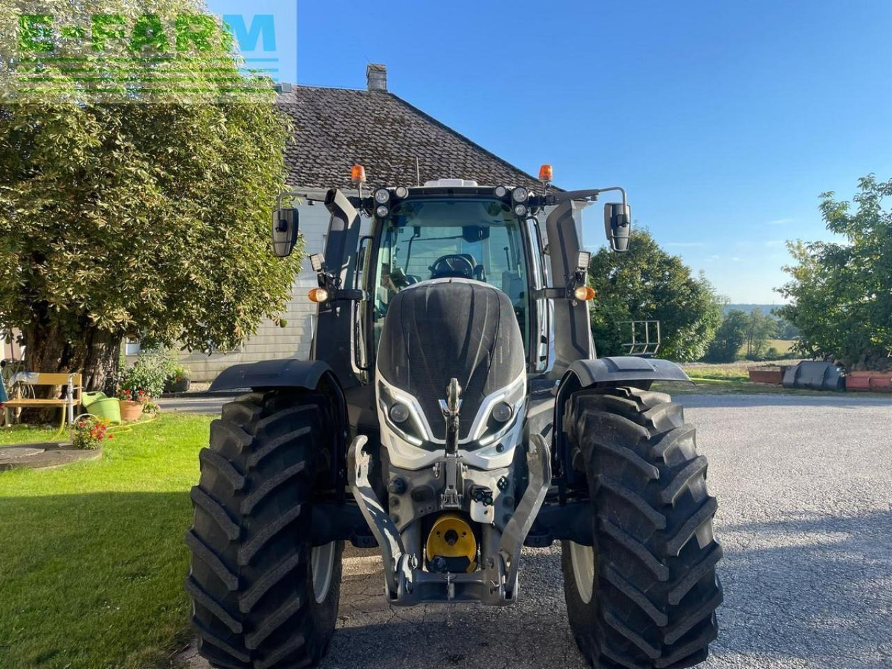 Valtra t215 direct Direct - Traktor: pilt 1 Valtra t215 direct Direct - Traktor: pilt 1
