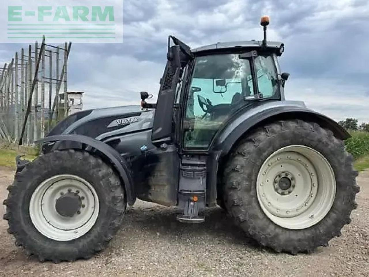 Valtra t234 versu Versu - Traktor: pilt 3 Valtra t234 versu Versu - Traktor: pilt 3