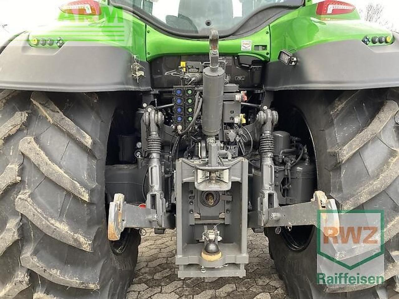 Valtra t235v - Traktor: pilt 4 Valtra t235v - Traktor: pilt 4