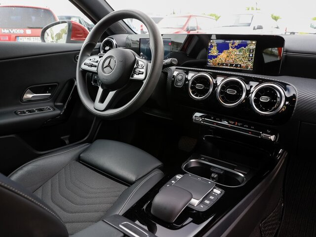 MERCEDES-BENZ A 180 Style,Autom.,8 fach Bereift - Sedaan: pilt 2 MERCEDES-BENZ A 180 Style,Autom.,8 fach Bereift - Sedaan: pilt 2