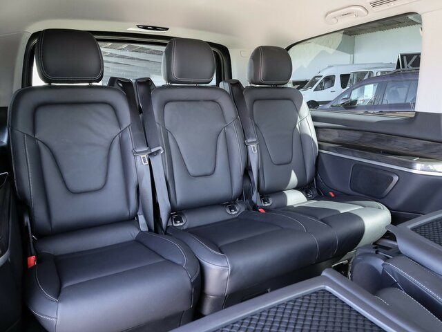MERCEDES-BENZ EQV 300 Avantgarde,lang,7Sitze,2Schiebetüren - Väikebuss, Elektribuss: pilt 3 MERCEDES-BENZ EQV 300 Avantgarde,lang,7Sitze,2Schiebetüren - Väikebuss, Elektribuss: pilt 3