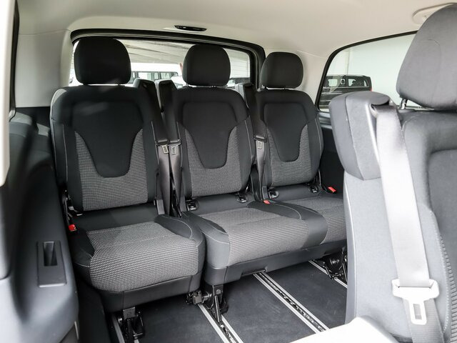 MERCEDES-BENZ EQV 300 Extralang,8Sitze,2xelektr.Schiebetür,LED - Mikrobuss, Elektrikaubik: pilt 4 MERCEDES-BENZ EQV 300 Extralang,8Sitze,2xelektr.Schiebetür,LED - Mikrobuss, Elektrikaubik: pilt 4