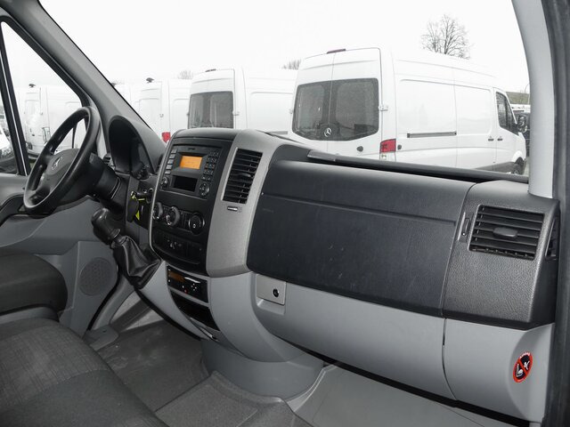 MERCEDES-BENZ Sprinter 311 CDI DOKA Pritsche,AHK,Standheizung - Tent tarbesõiduk, Meeskonnaauto: pilt 2 MERCEDES-BENZ Sprinter 311 CDI DOKA Pritsche,AHK,Standheizung - Tent tarbesõiduk, Meeskonnaauto: pilt 2