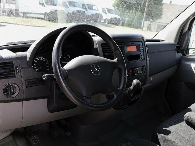 MERCEDES-BENZ Sprinter 316CDI Pritsche,Allrad,Klima... - Tent tarbesõiduk: pilt 4 MERCEDES-BENZ Sprinter 316CDI Pritsche,Allrad,Klima... - Tent tarbesõiduk: pilt 4